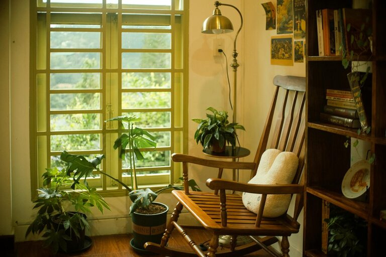 Create a Cosy and Inviting Reading Nook at Home: Simple Tips
